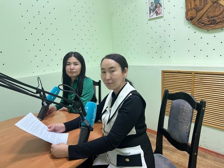  Гүлмарал Үшкемпірқызы Жамбыл радиосының «Асыл қазына» хабарына арнайы қонақ болып қатысты
