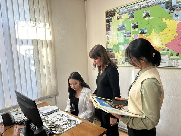  Салық Ақниетке «Менің қаламдағы музей» атты ІІІ Республикалық ғылыми жоба 