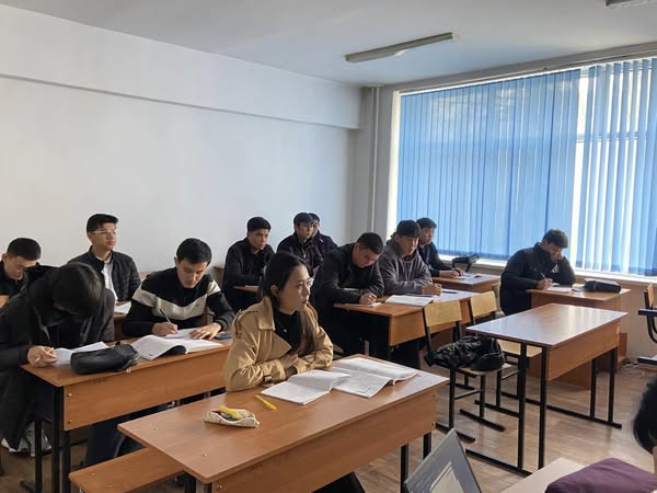 Ақдидар Карибекова М. Х. Дулати атындағы Тараз өңірлік университетінің білімгерлеріне «Ежелгі Тараз ескерткіштерінің құпиялары» тақырыбында дәріс 18.11.2024