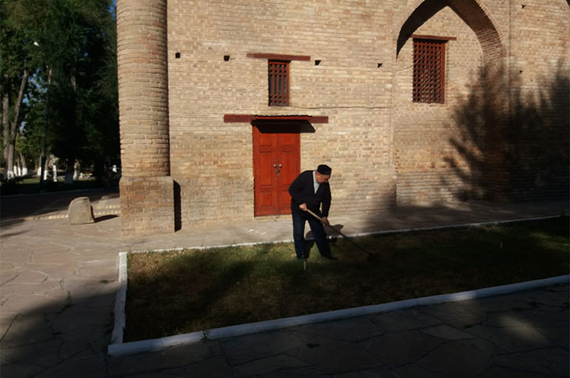 Кесенелердің аумағында тазалау жұмыстары жалғасуда