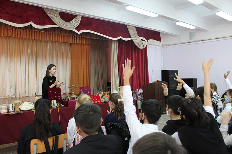 №40 мектеп-гимназиясында жылжымалы көрме ұйымдастырылды