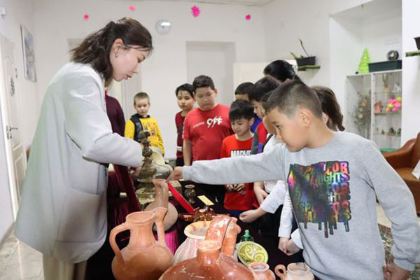 «Zerek IQ» атты баланы дамыту орталығында жылжымалы көрме ұйымдастырылды