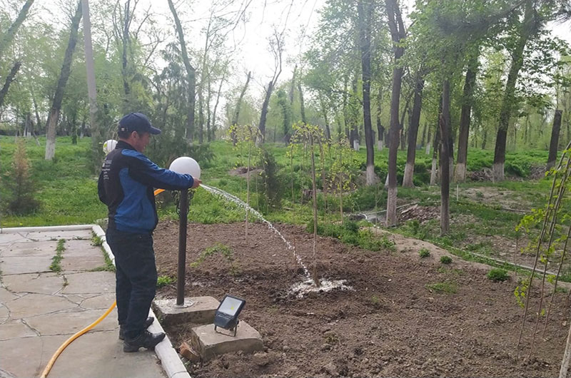 "Ежелгі Тараз ескерткіштері" тарихи-мәдени қорық-музейінің қызметкерлері тазалық жұмыстарын жалғастыруда