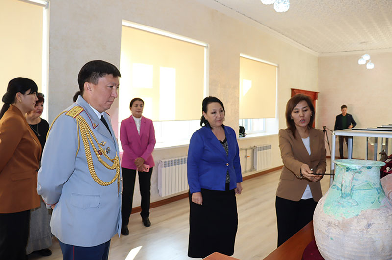 Құнды жәдігерлер таныстырылды